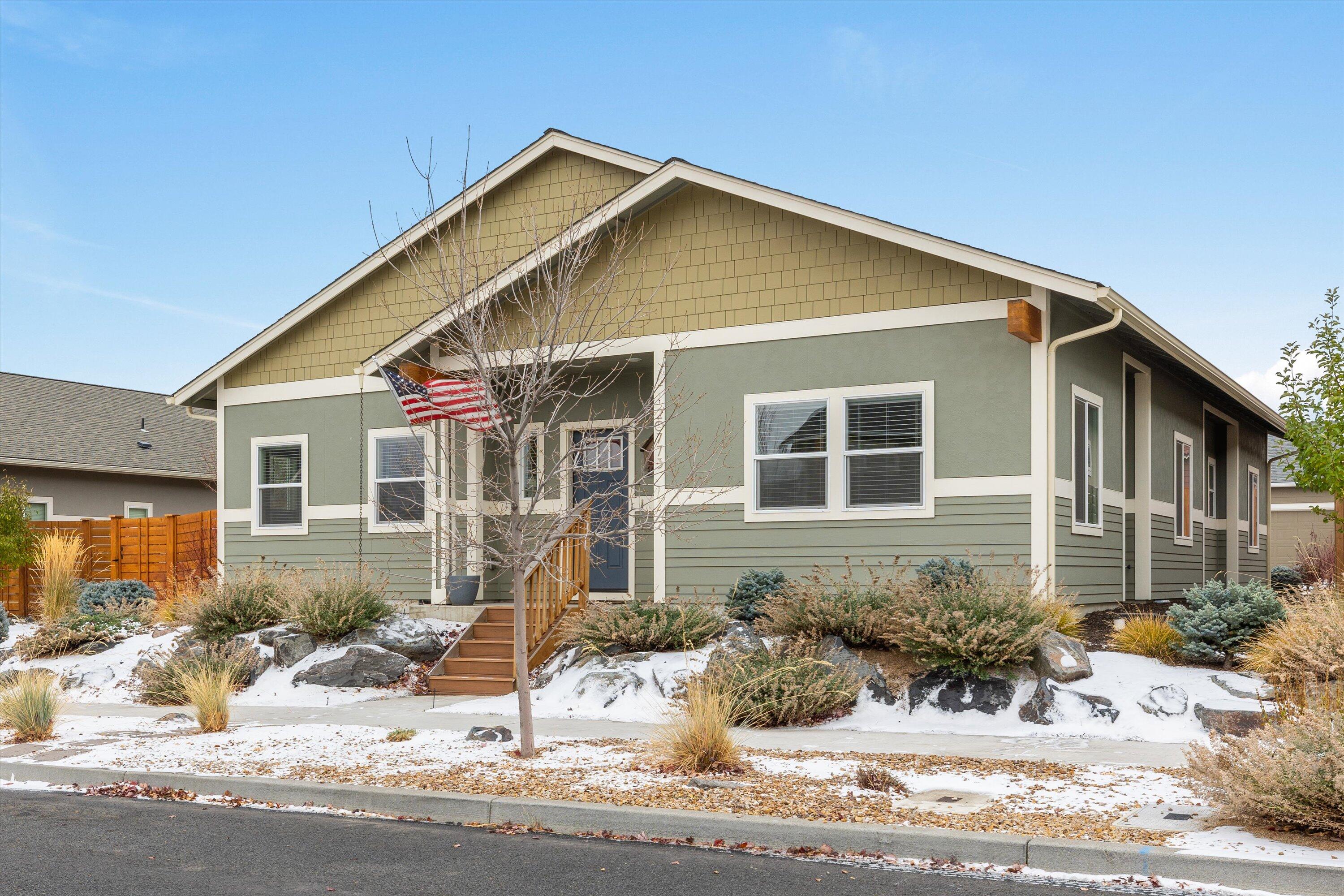 20773 Kilbourne Loop Bend, OR 97701 - Photo 3 of 38 03-4167_221111_JILLROSELL