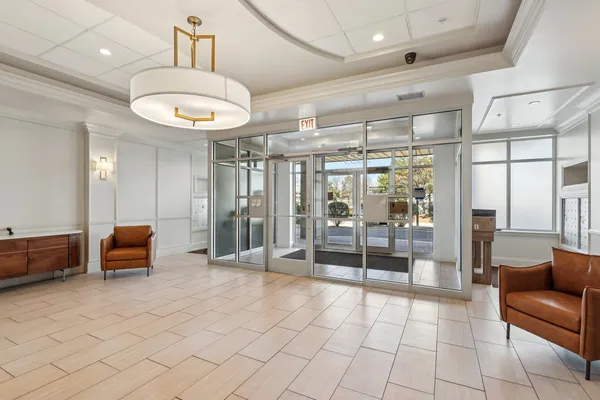$425,000 | 5555 North Cumberland Avenue, Unit 413, Chicago, IL 60656