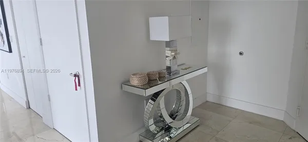 $5,600 | 495 Brickell Avenue, Unit 5310, Miami, FL 33131