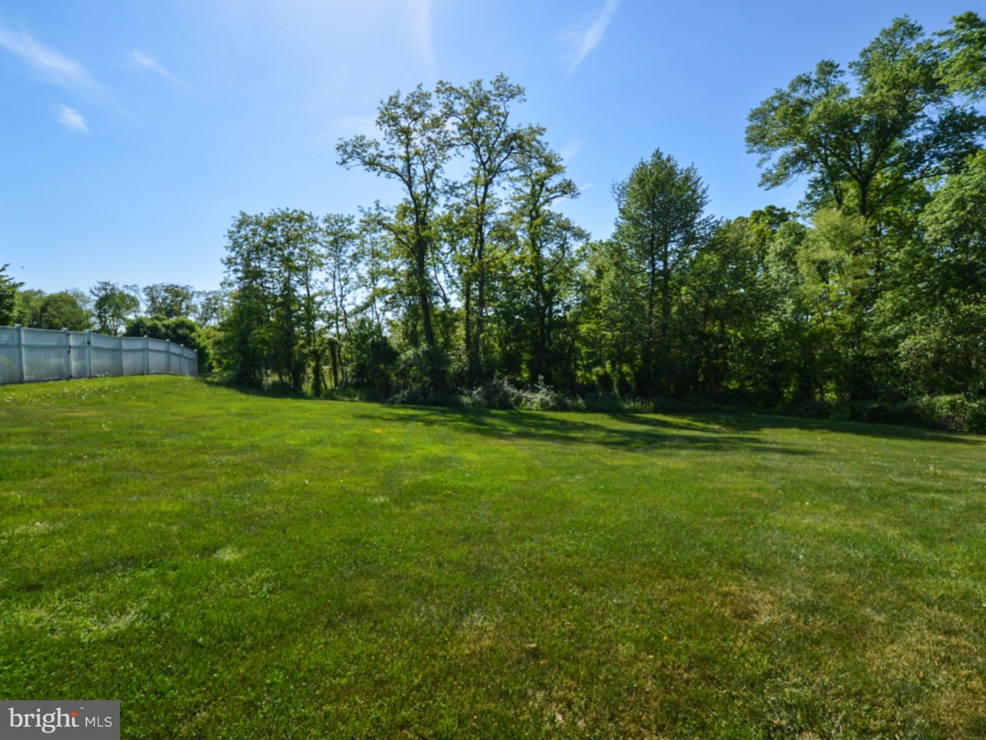 401 Shady Grove Road Yardley, PA 19067 - Photo 3 of 25 Gallery Image 3