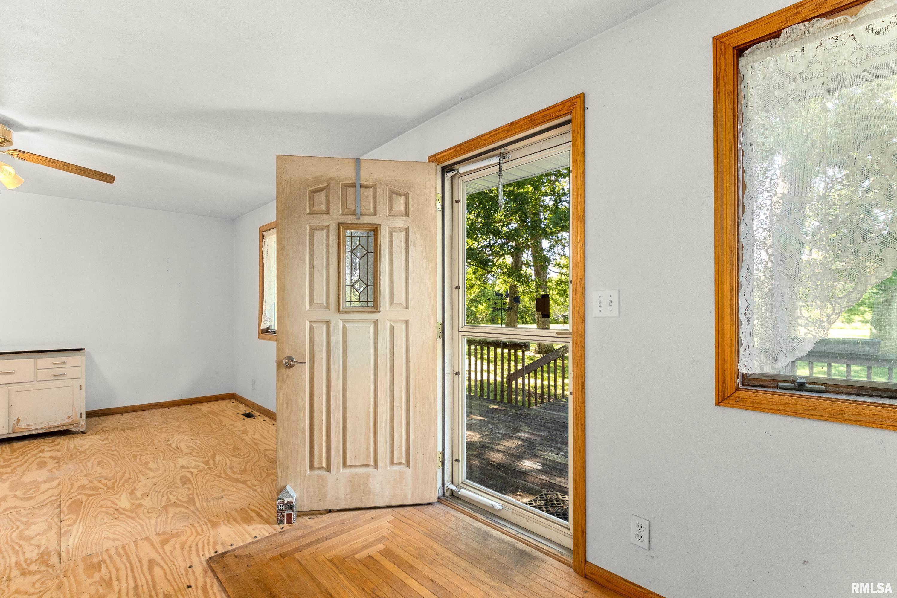 283 Fairview Washington, IL 61571 - Photo 9 of 46