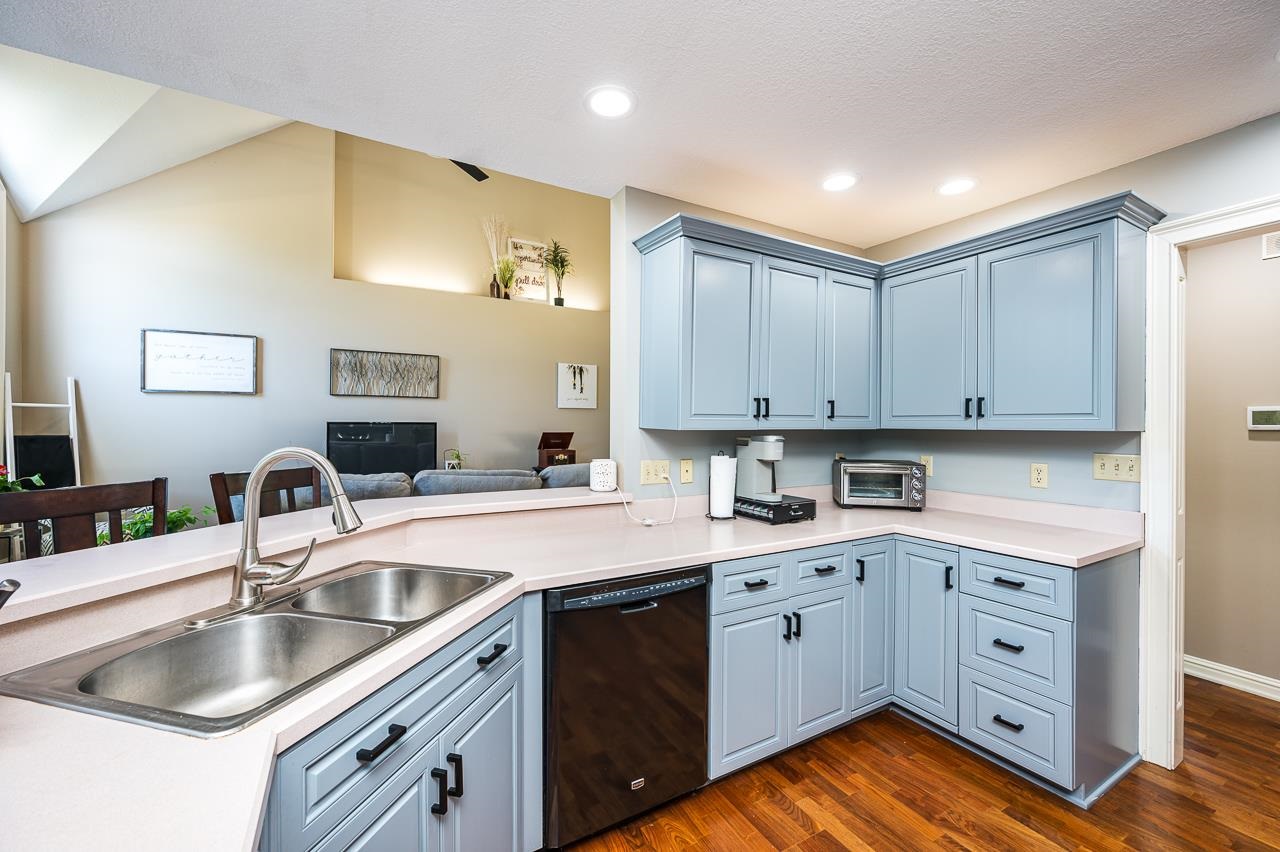 2220 Point Wood Road Fort Wayne, IN 46818 - Photo 14 of 36