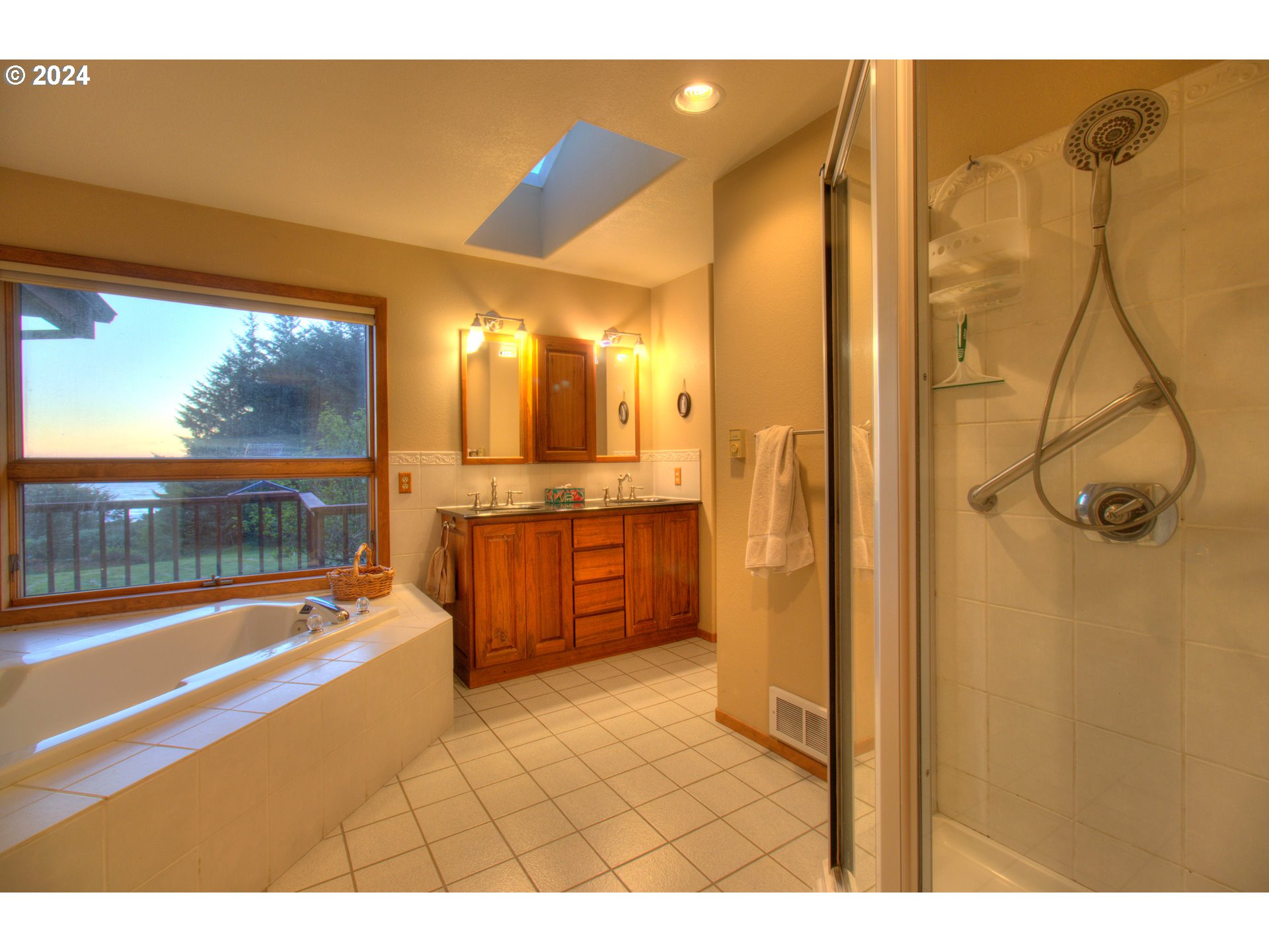 34071 Ophir Road Gold Beach, OR 97444 - Photo 19 of 44 Gallery Image 19