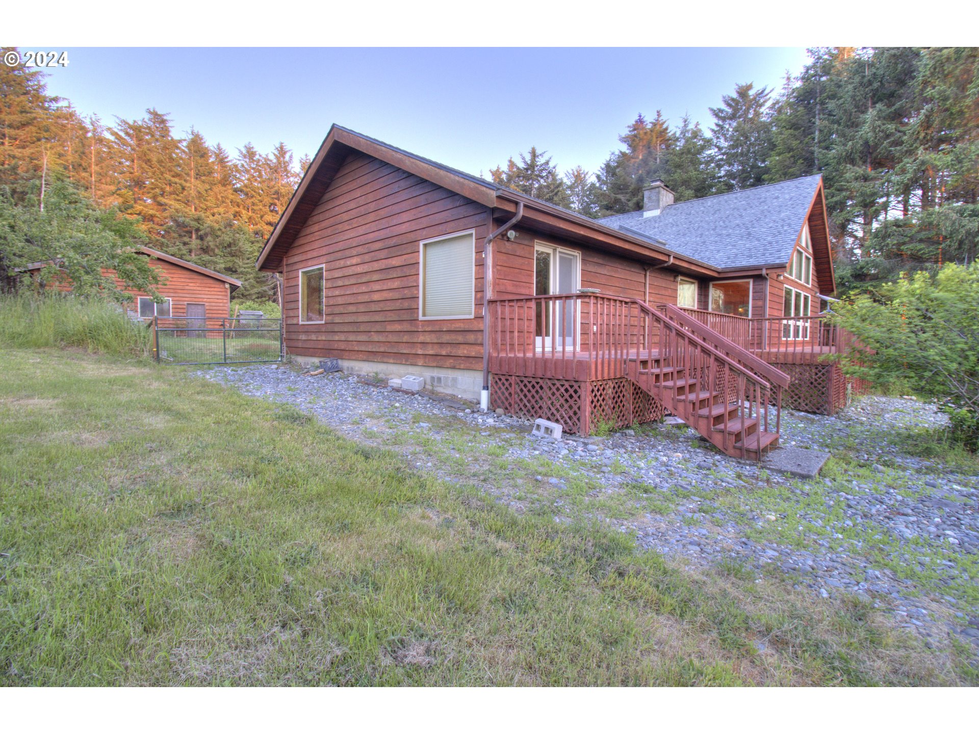 34071 Ophir Road Gold Beach, OR 97444 - Photo 40 of 44 Gallery Image 40