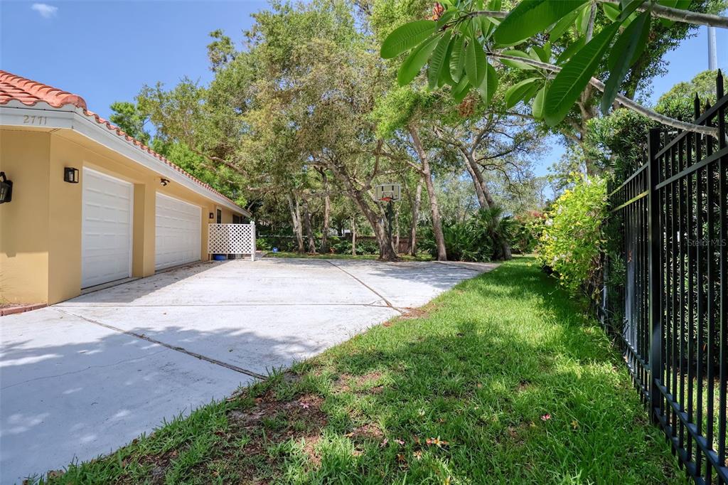 2771 Camden Road Clearwater, FL 33759 - Photo 59 of 70