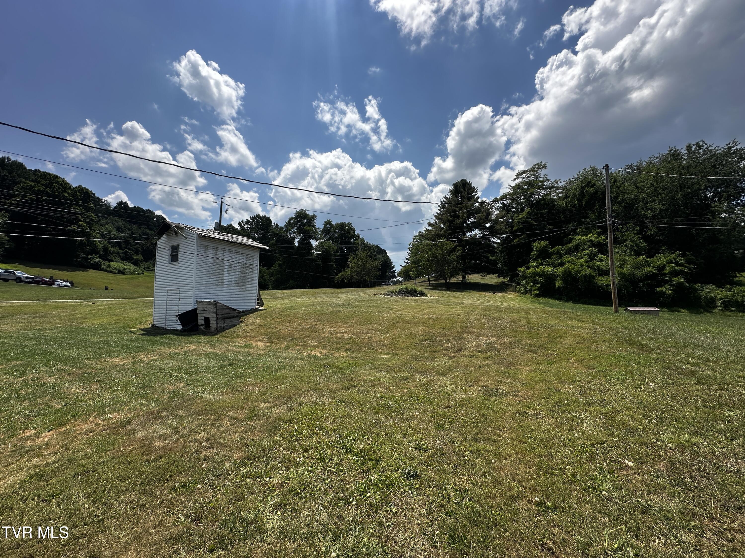 667 Spring Hill Road Cedar Bluff, VA 24609 - Photo 11 of 14 IMG_6239