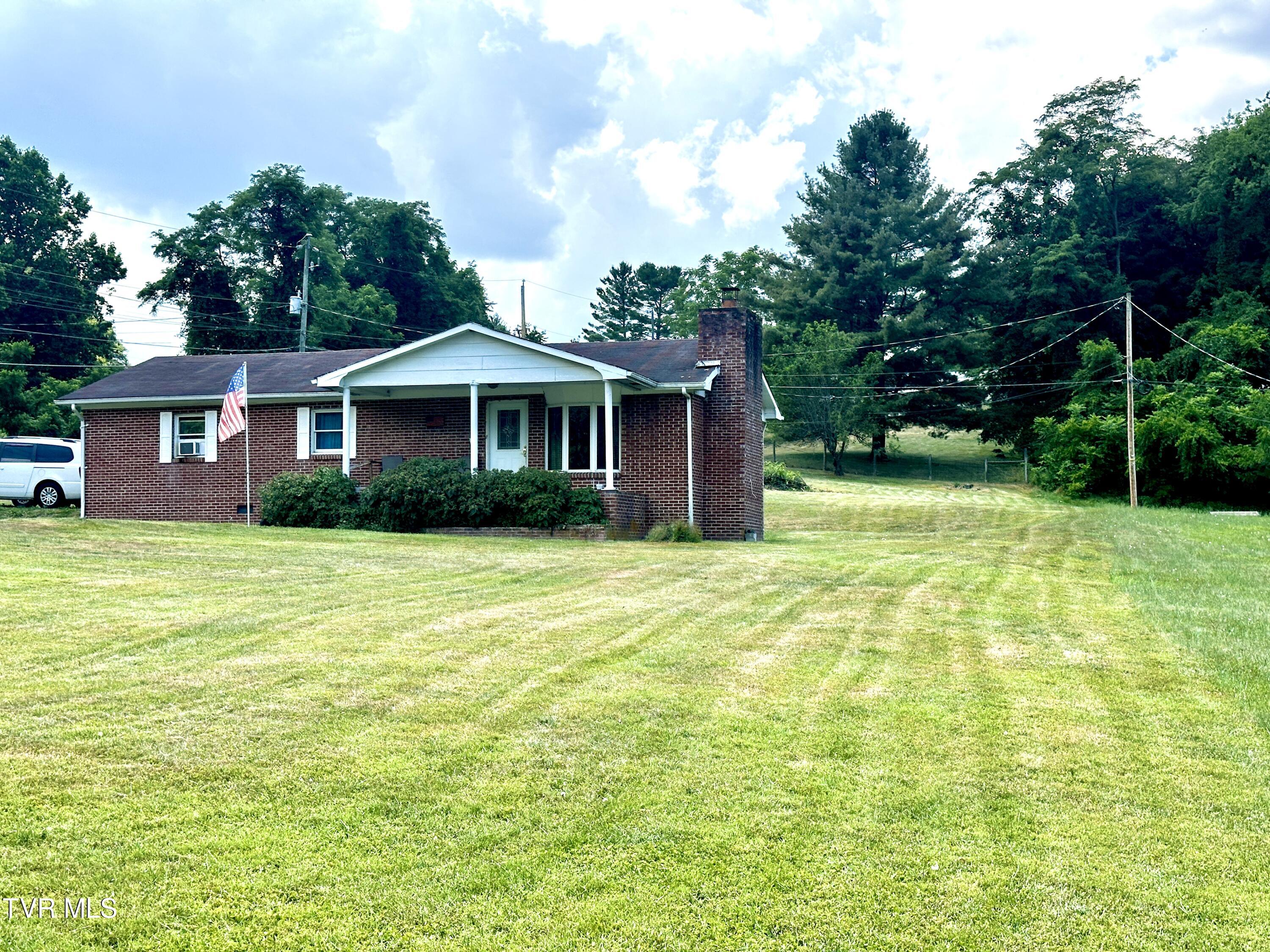 667 Spring Hill Road Cedar Bluff, VA 24609 - Photo 2 of 14 IMG_6236