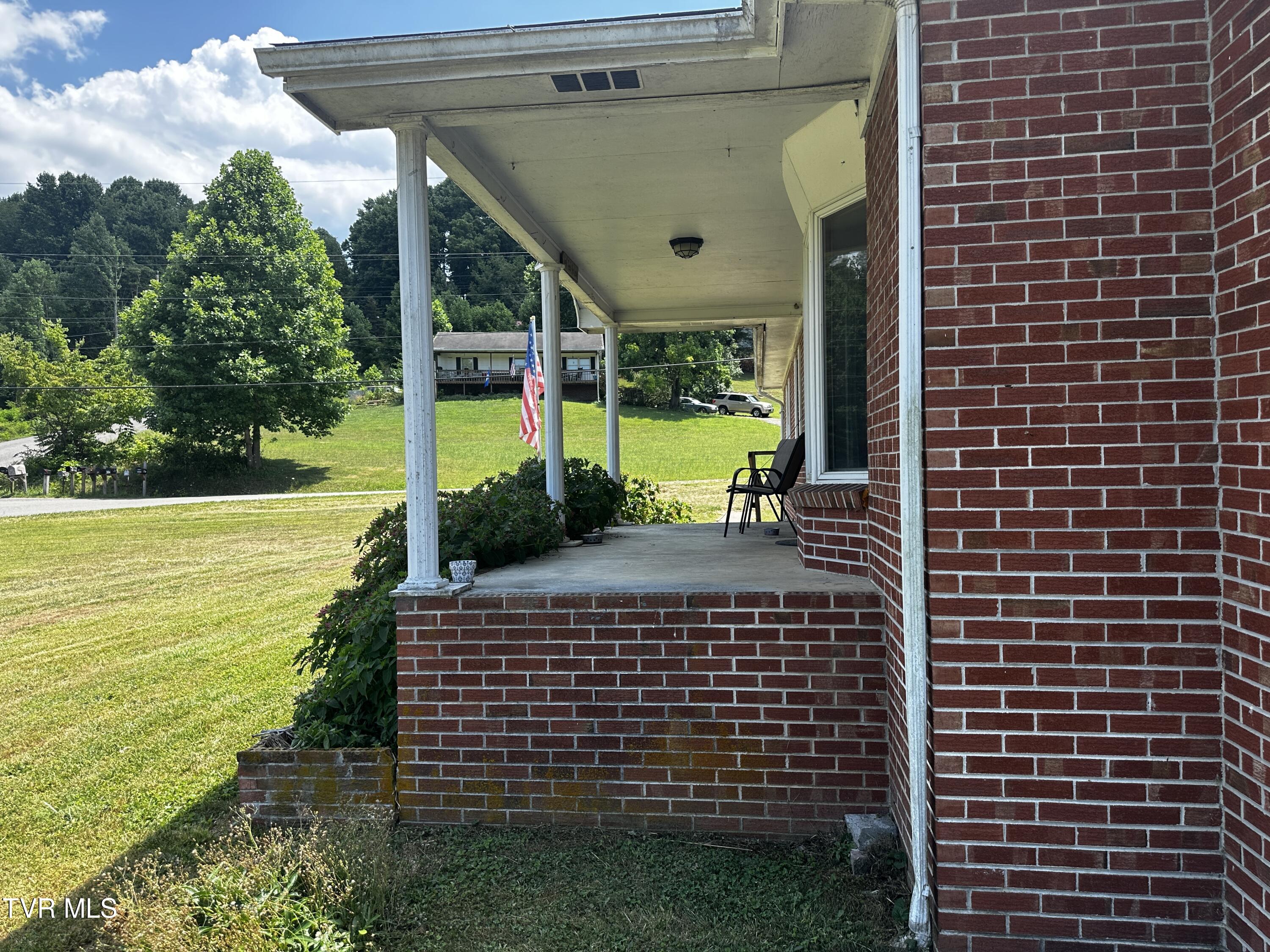 667 Spring Hill Road Cedar Bluff, VA 24609 - Photo 9 of 14 IMG_6237