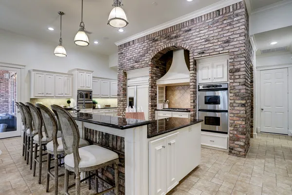 $8,500 | 127 East Bracebridge Circle, The Woodlands, TX 77382