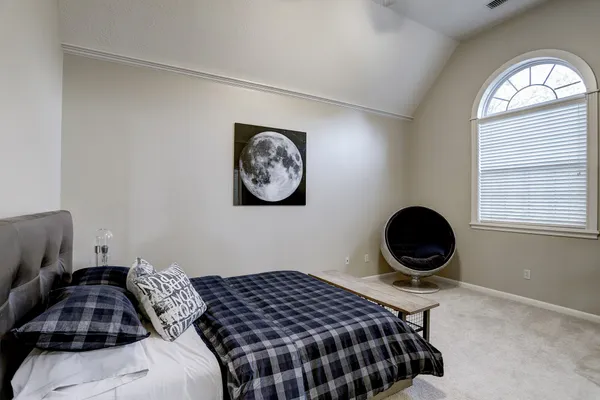 $8,500 | 127 East Bracebridge Circle, The Woodlands, TX 77382