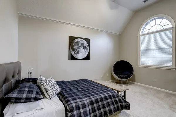 $8,500 | 127 East Bracebridge Circle, The Woodlands, TX 77382
