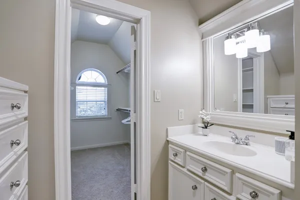 $8,500 | 127 East Bracebridge Circle, The Woodlands, TX 77382