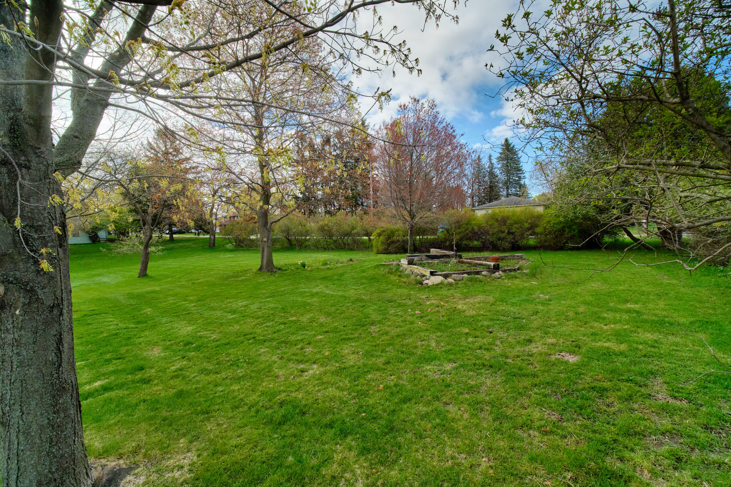1199 Maple Road Manistee, MI 49660 - Photo 49 of 63 1199_Maple_St-53