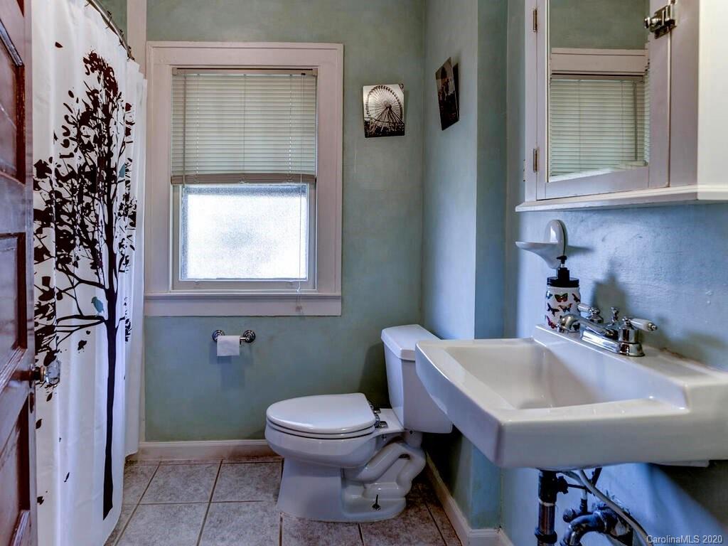15 Longview Road Asheville, NC 28806 - Photo 12 of 25 Gallery Image 12