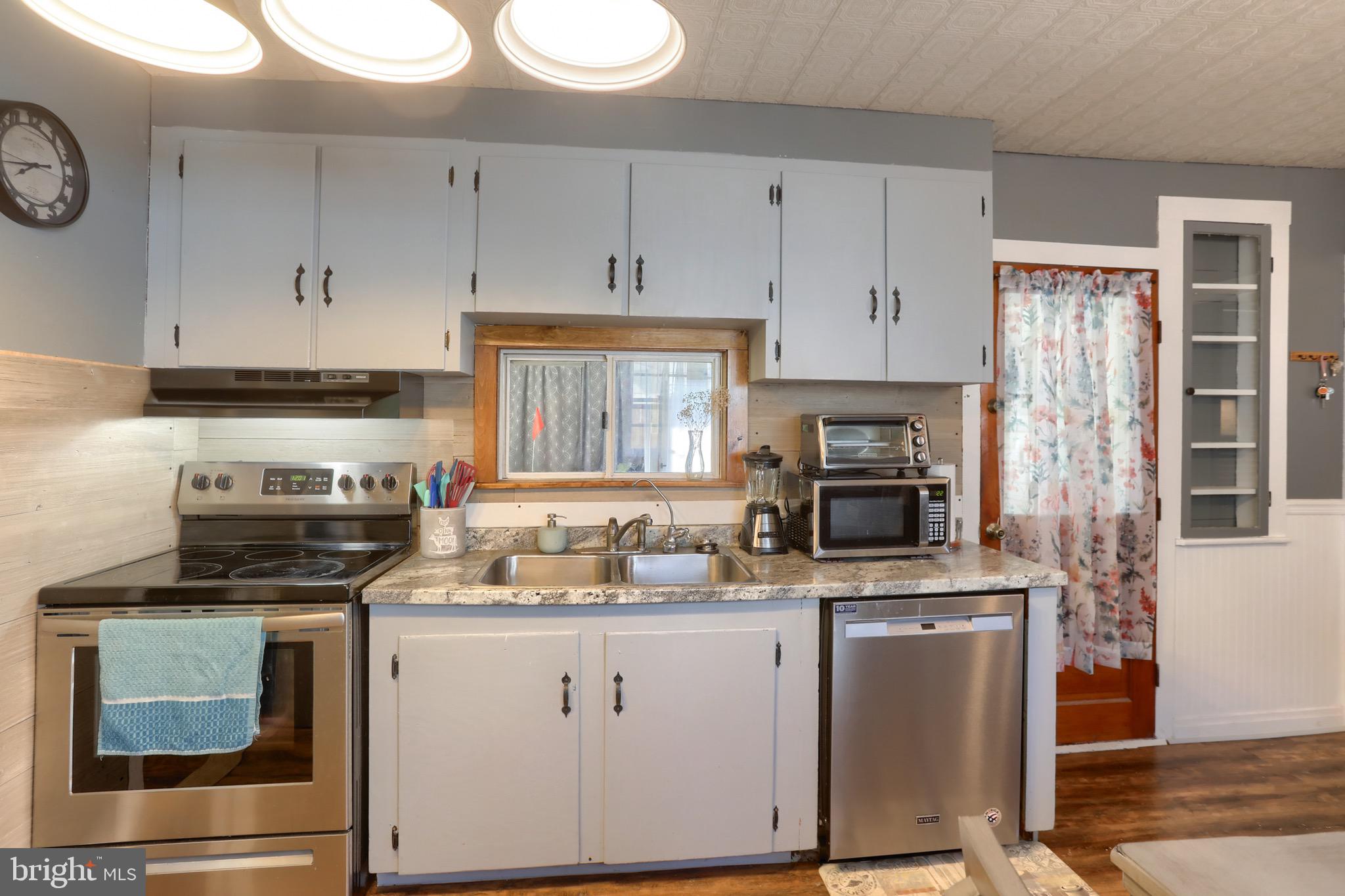 5558 Elizabethtown Road Palmyra, PA 17078 - Photo 15 of 41 Gallery Image 15