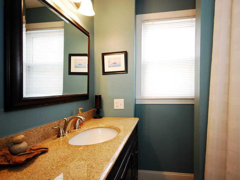20 Keswick Road South Portland, ME 04106 - Photo 22 of 33 Bathroom. Unit 1