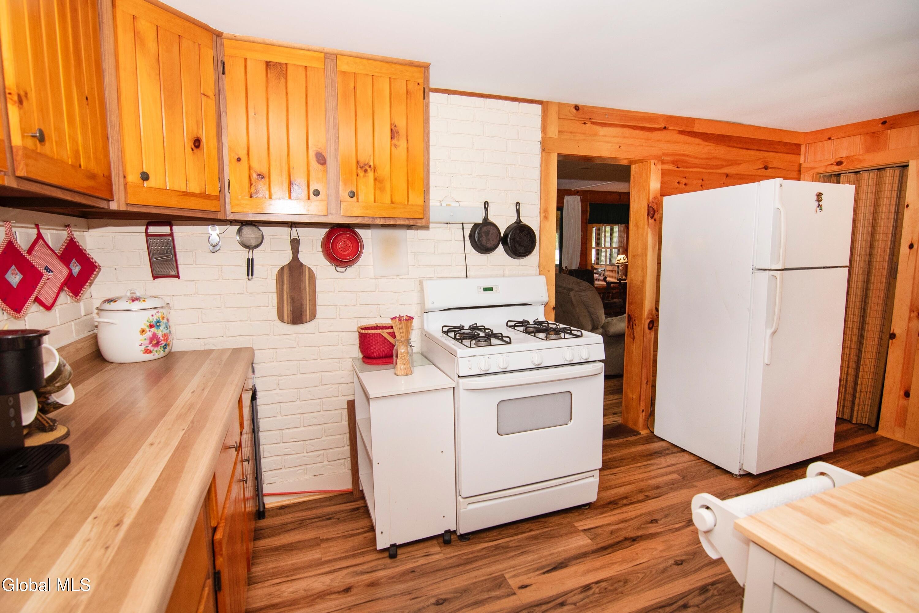 89 Hunt Lake Road Corinth, NY 12822 - Photo 27 of 78 photo_026