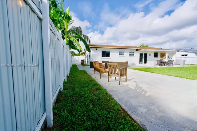 $3,200 | 14515 Southwest 105th Court, Miami, FL 33176