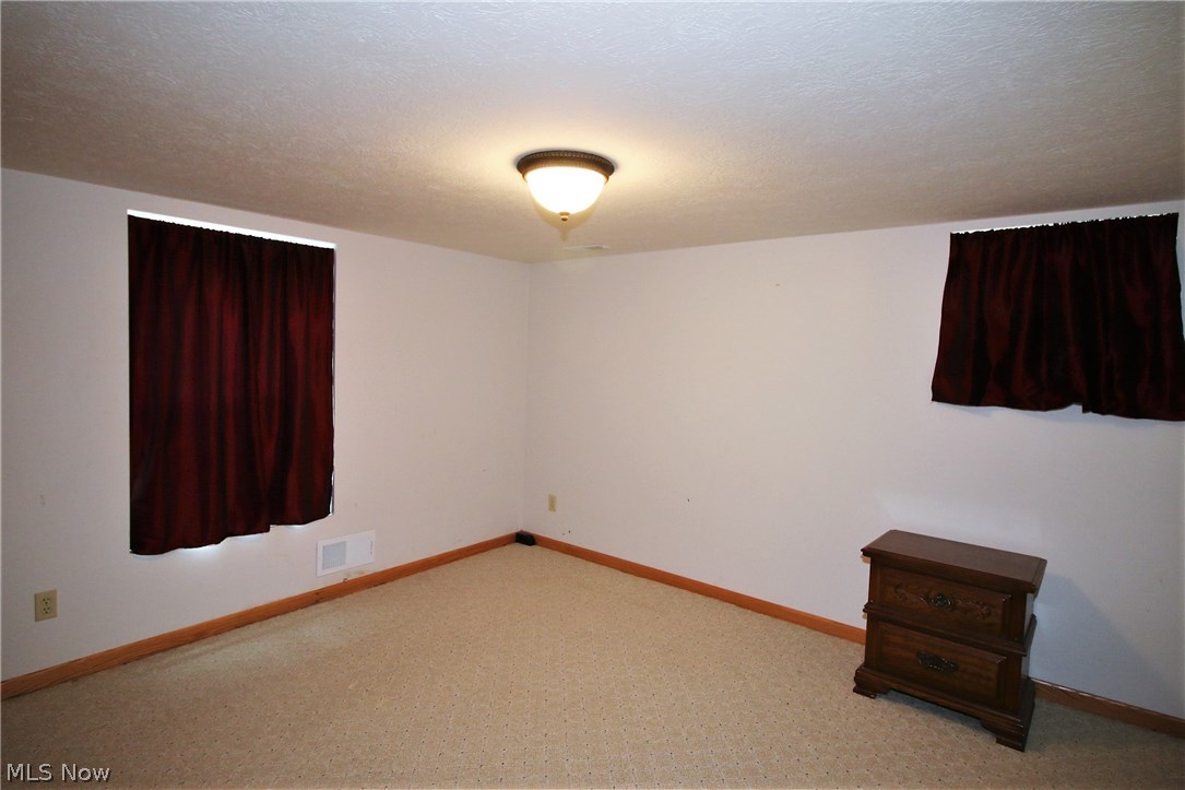 196 Taylor Road Barberton, OH 44203 - Photo 24 of 31 Gallery Image 24