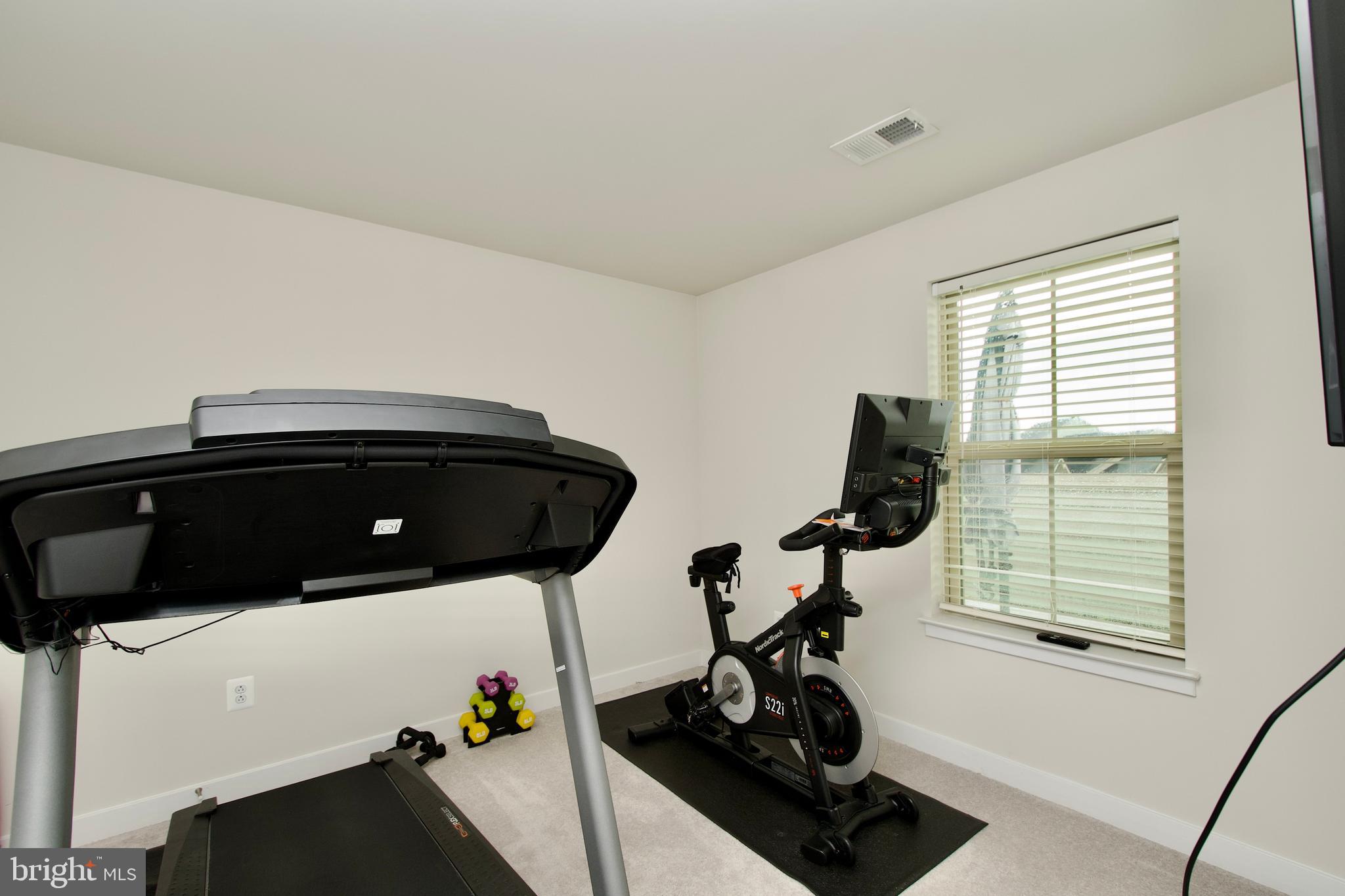 10810 Norbourne Farm Road Upper Marlboro, MD 20772 - Photo 30 of 38 a car parked in front of a house