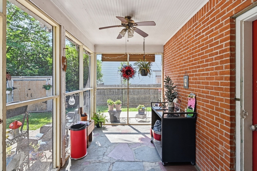 52 Elbert Road Agawam, MA 01001 - Photo 23 of 29