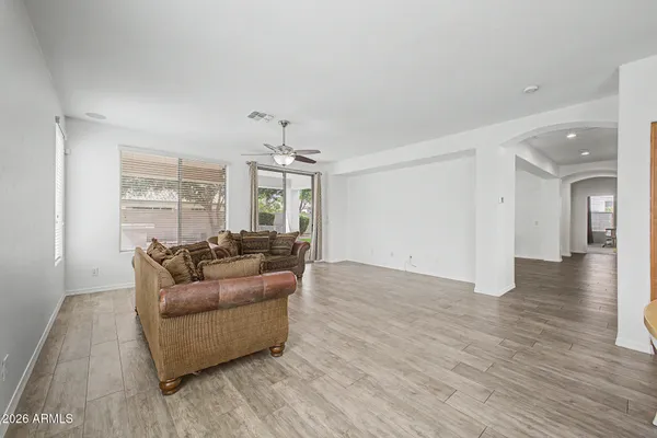 $725,000 | 3371 East Horseshoe Drive, Chandler, AZ 85249