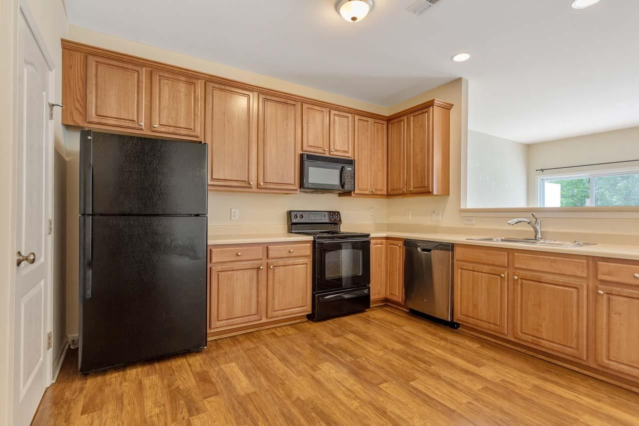 2216 Stoney Spring Drive Raleigh, NC 27610 - Photo 5 of 34 Photo 5