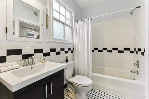 $450,000 | 2026 Pine Street, New Orleans, LA 70118