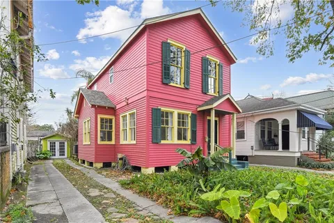 $450,000 | 2026 Pine Street, New Orleans, LA 70118