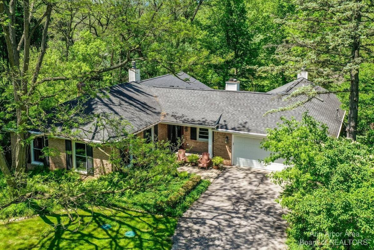 2834 Newport Road Ann Arbor, MI 48103 - Photo 2 of 40 Photo 2