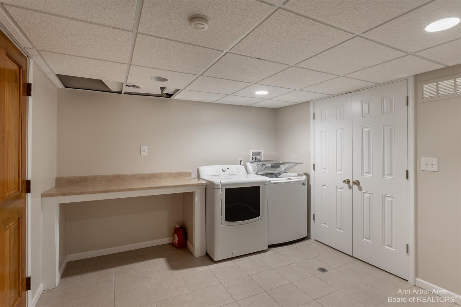 2834 Newport Road Ann Arbor, MI 48103 - Photo 29 of 40 Photo 29