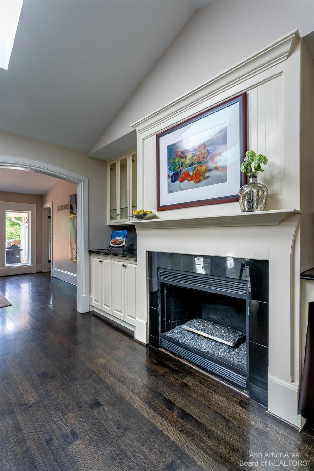 2834 Newport Road Ann Arbor, MI 48103 - Photo 8 of 40 Photo 8