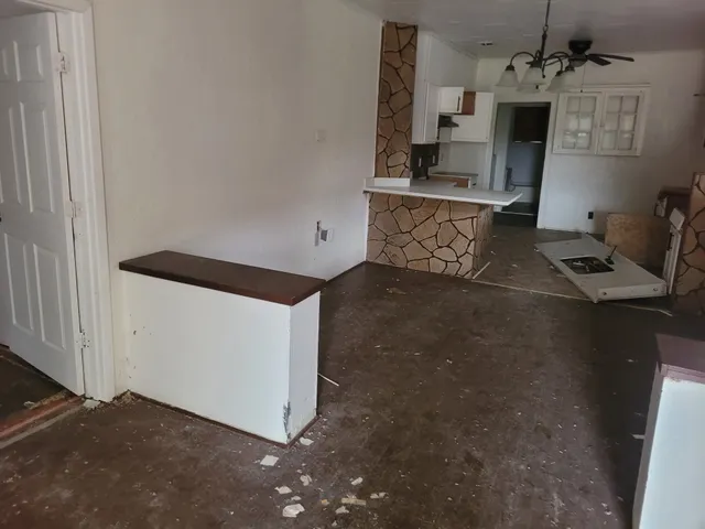 a view of a storage & utility room