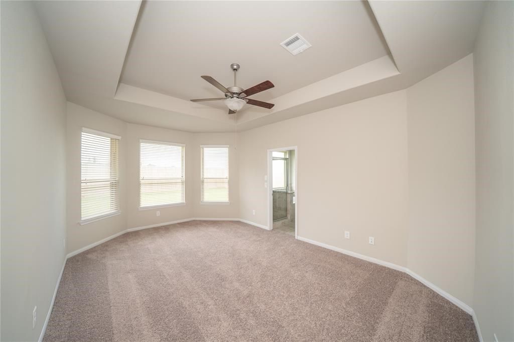 7307 Saddle Tree Drive Spring, TX 77379 - Photo 8 of 9 Photos may be representative of the floor plan and not the exact home. Finishes, layout, and features of the actual property for lease may vary.