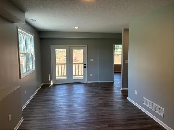 $419,000 | 605 Washington Street, Atchison, KS 66002