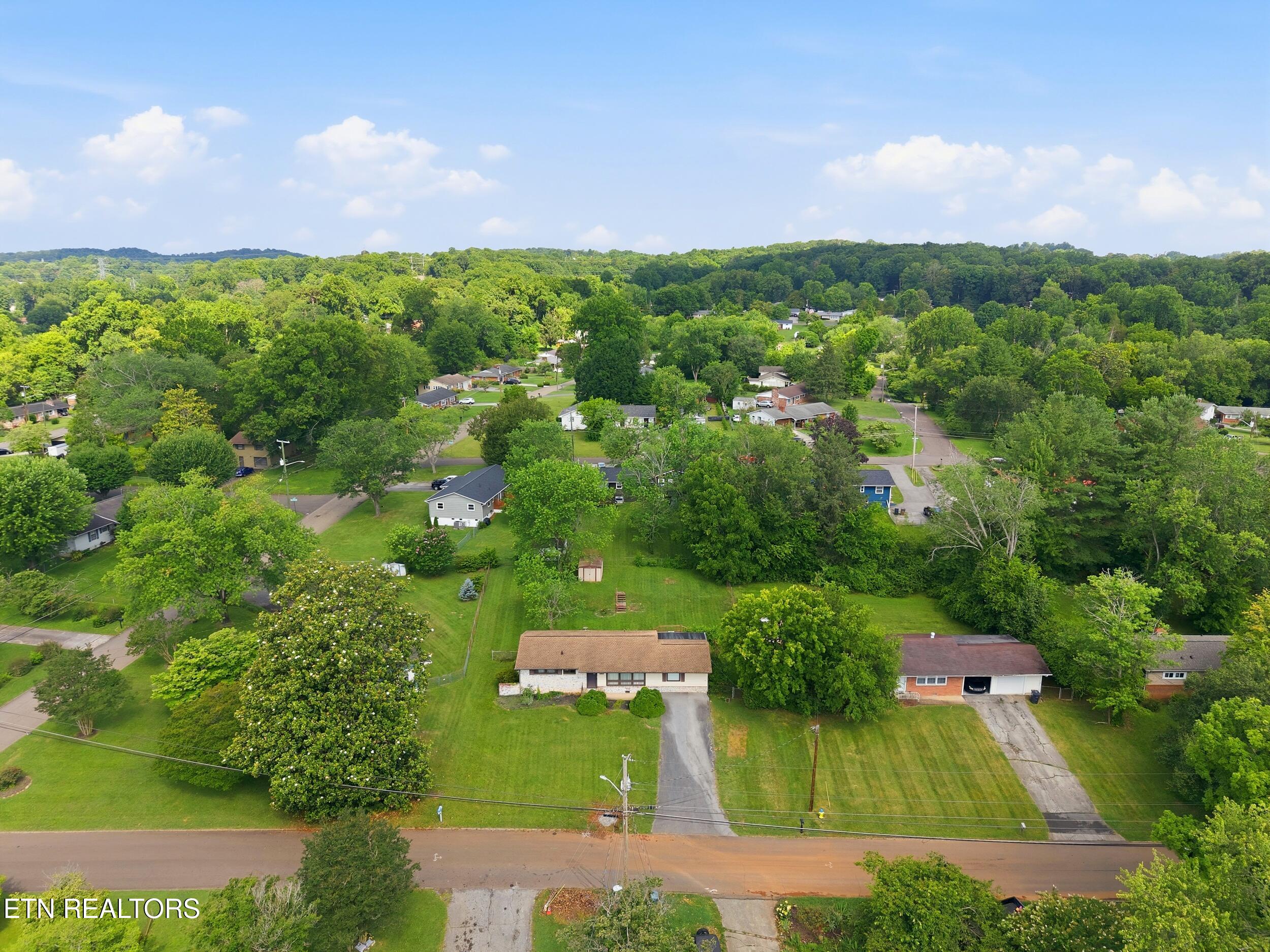 5421 Bluefield Road Knoxville, TN 37921 - Photo 12 of 42 13_5421_bluefield_rd_0012