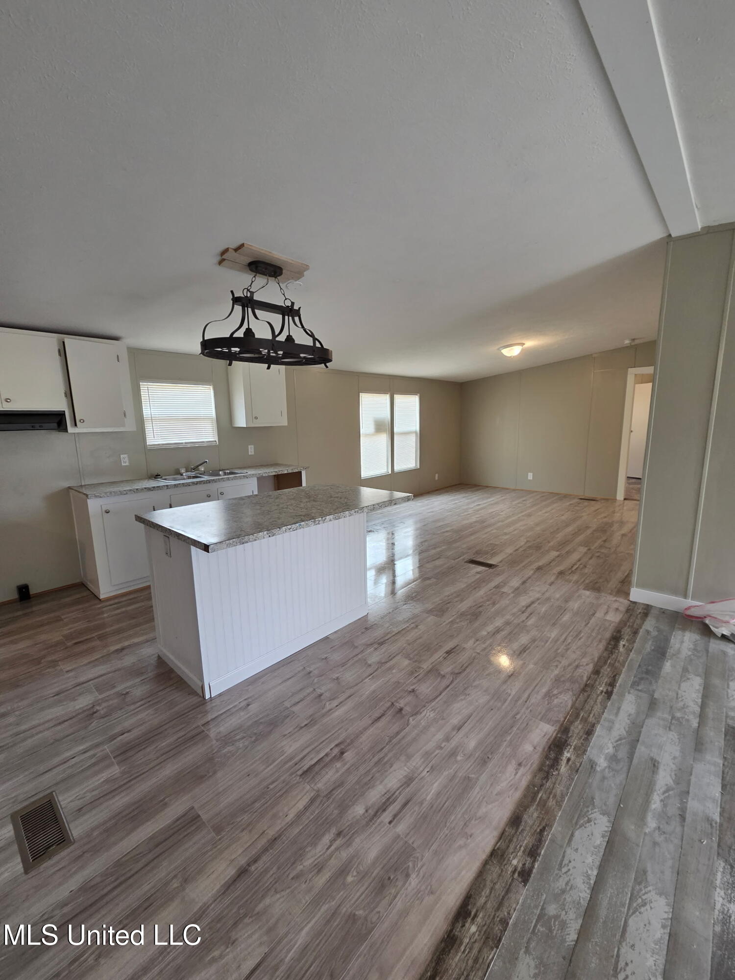 1276 Macedonia Road Ellisville, MS 39437 - Photo 5 of 27 1301764920760220436