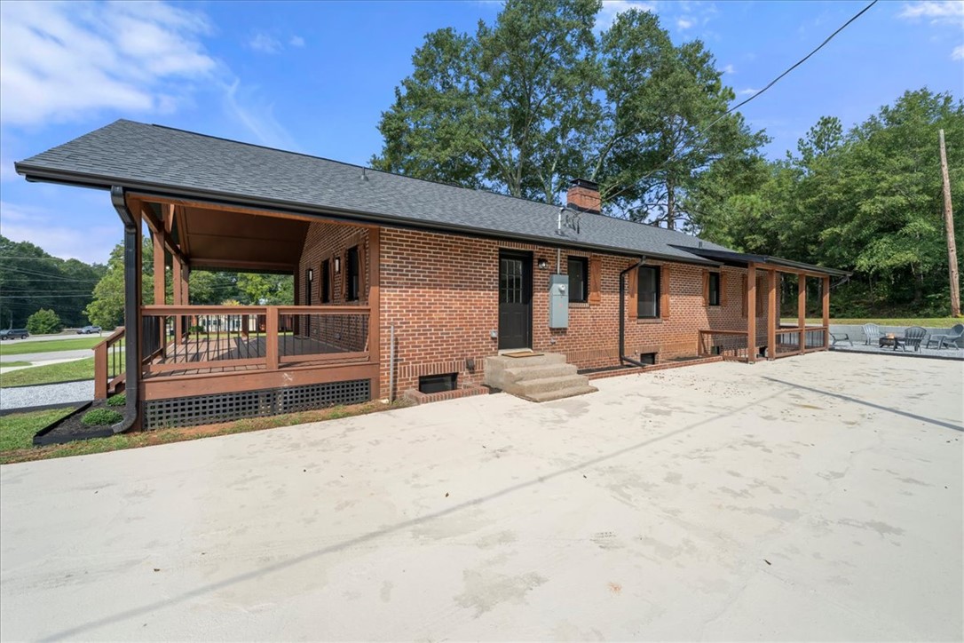 205 North Chestnut Street Seneca, SC 29678 - Photo 24 of 46