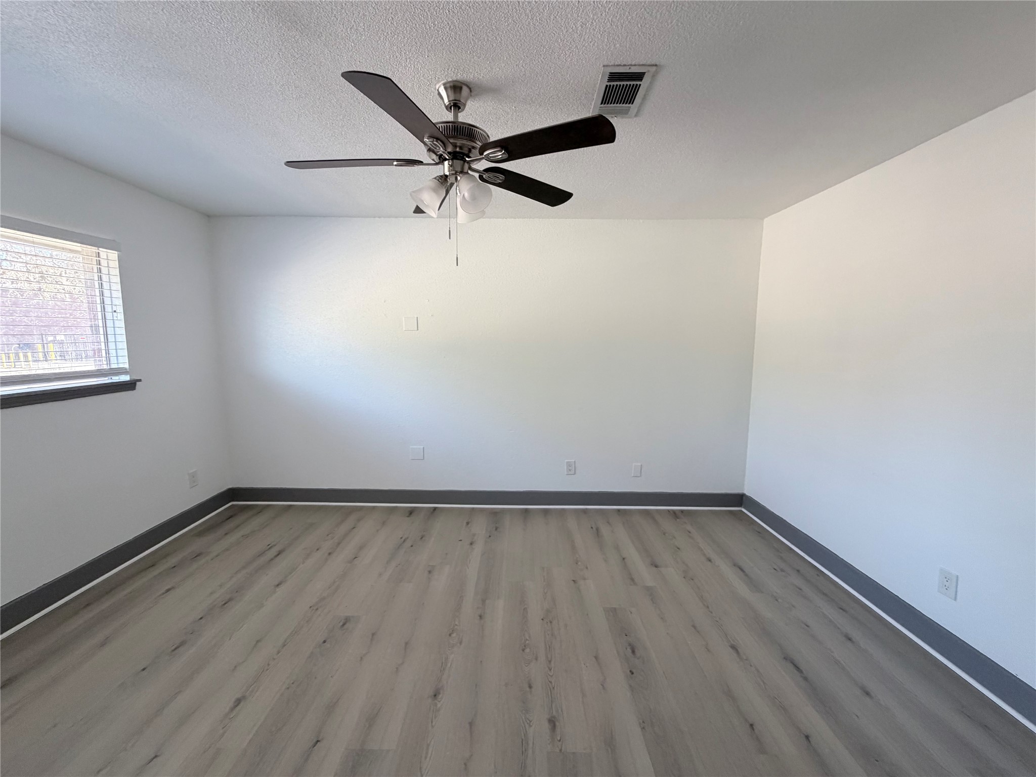 9750 Guest Street Houston, TX 77078 - Photo 19 of 27