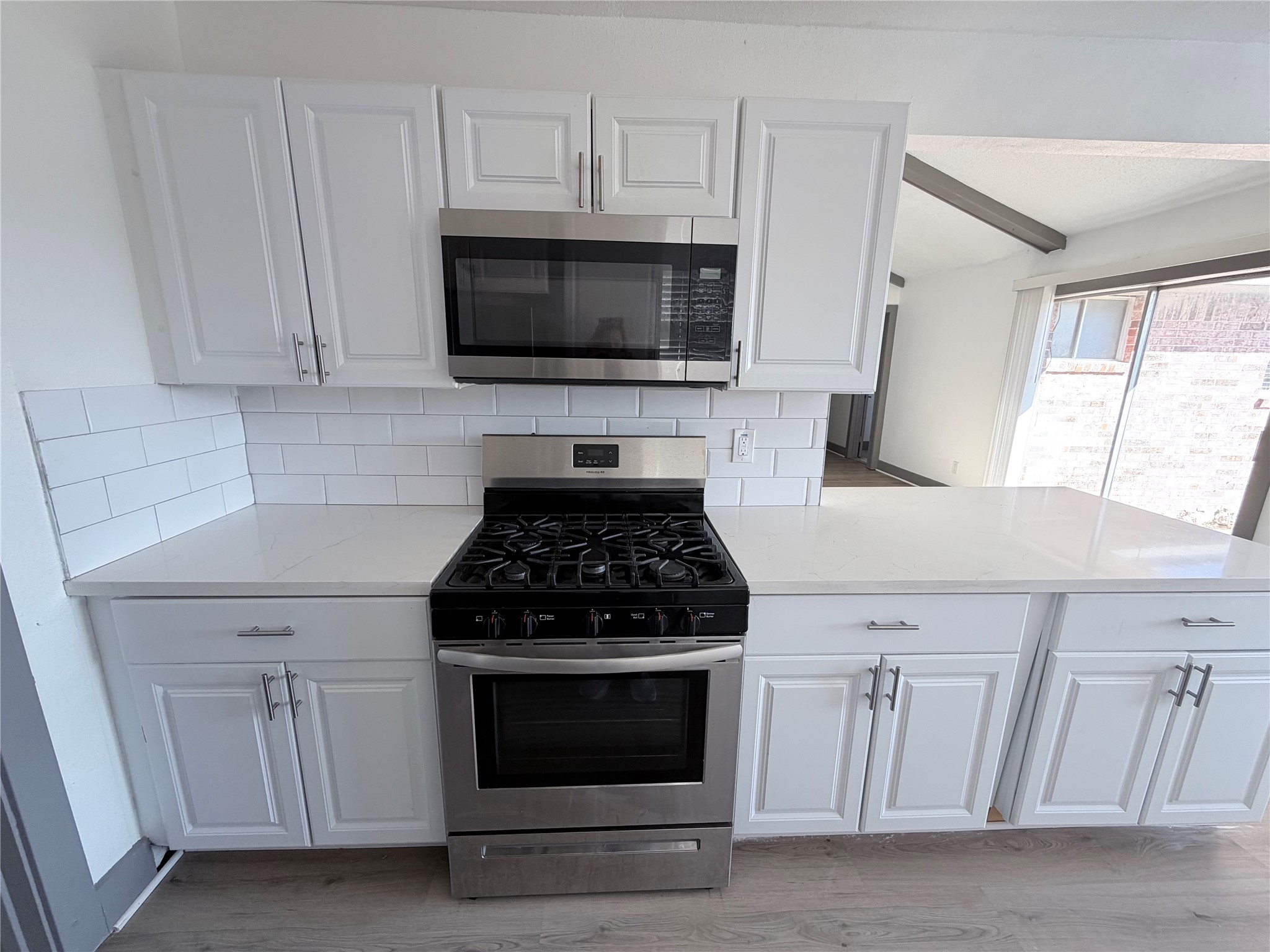 9750 Guest Street Houston, TX 77078 - Photo 6 of 27