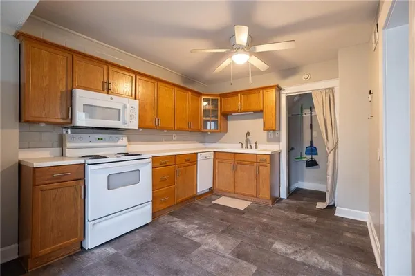 $227,500 | 2507 West 45th Avenue, Kansas City, KS 66103