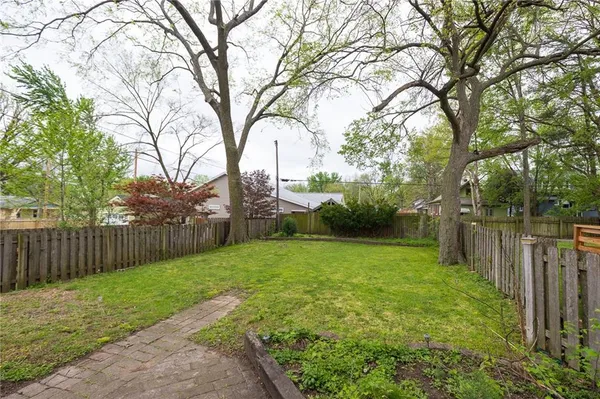 $227,500 | 2507 West 45th Avenue, Kansas City, KS 66103
