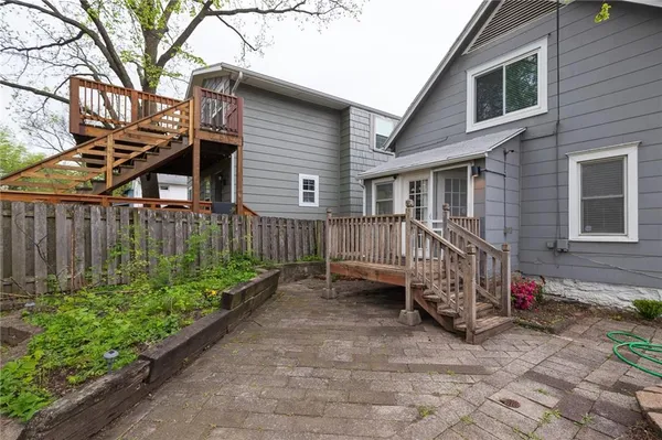 $227,500 | 2507 West 45th Avenue, Kansas City, KS 66103
