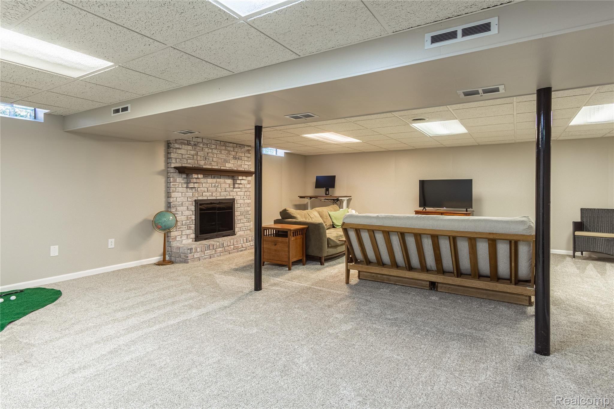 93 Texas Avenue Rochester, MI 48309 - Photo 26 of 39 Interiors (30 of 38).jpg