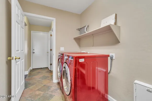 $2,300 | 2092 East 36th Avenue, Apache Junction, AZ 85119