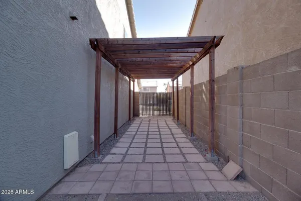$2,300 | 2092 East 36th Avenue, Apache Junction, AZ 85119