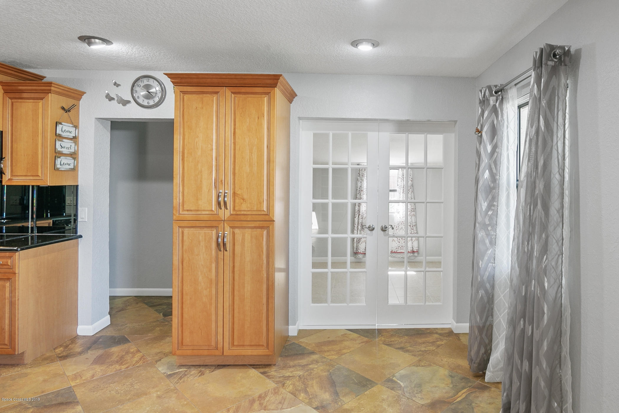 2647 Coventry Road Melbourne, FL 32935 - Photo 11 of 33 2647-coventry-025
