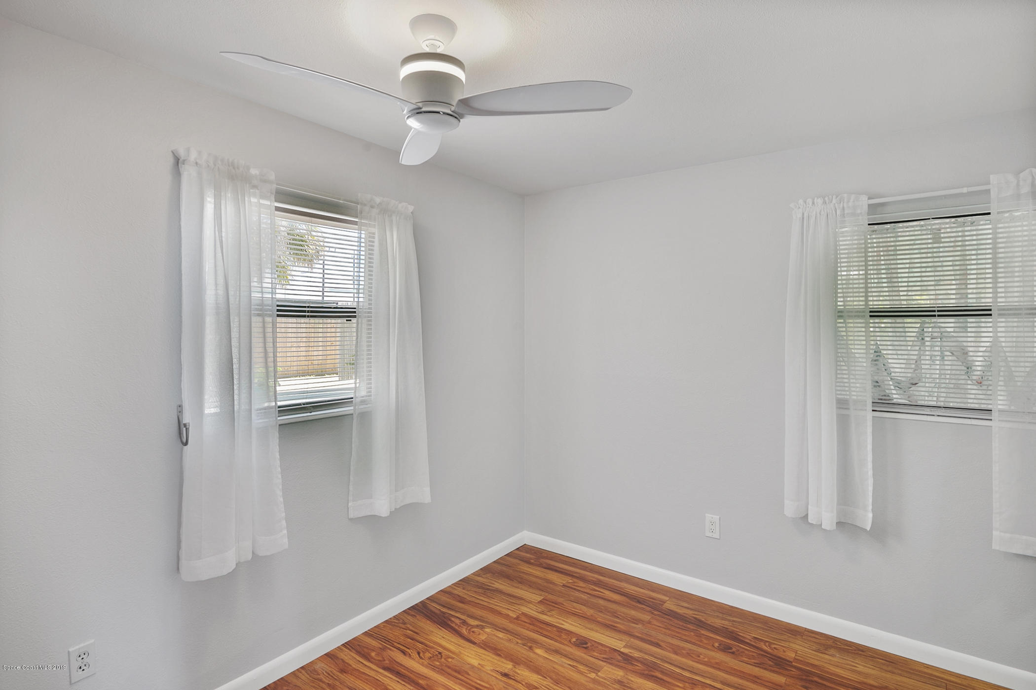 2647 Coventry Road Melbourne, FL 32935 - Photo 16 of 33 2647-coventry-030