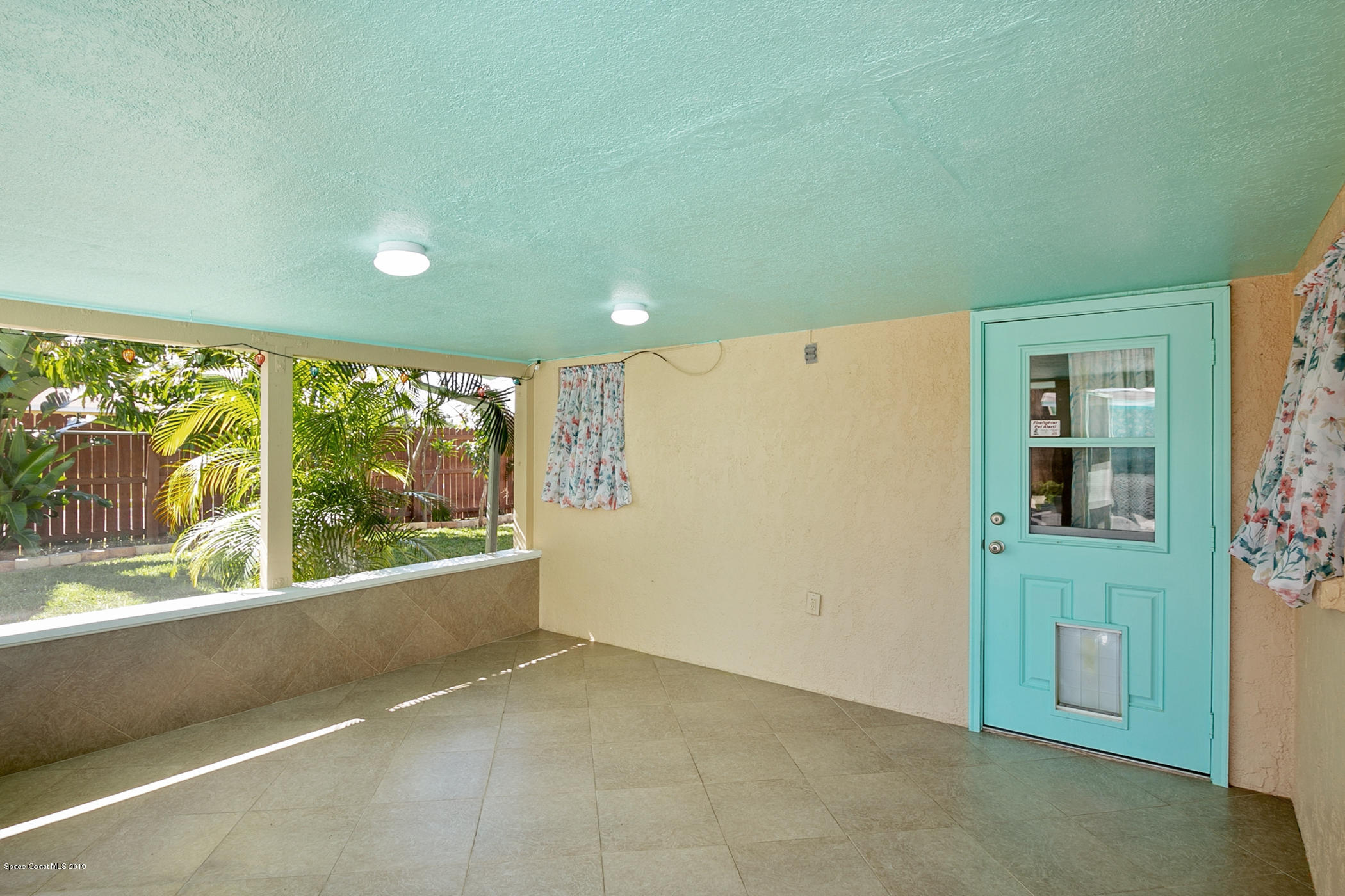 2647 Coventry Road Melbourne, FL 32935 - Photo 25 of 33 2647-coventry-017