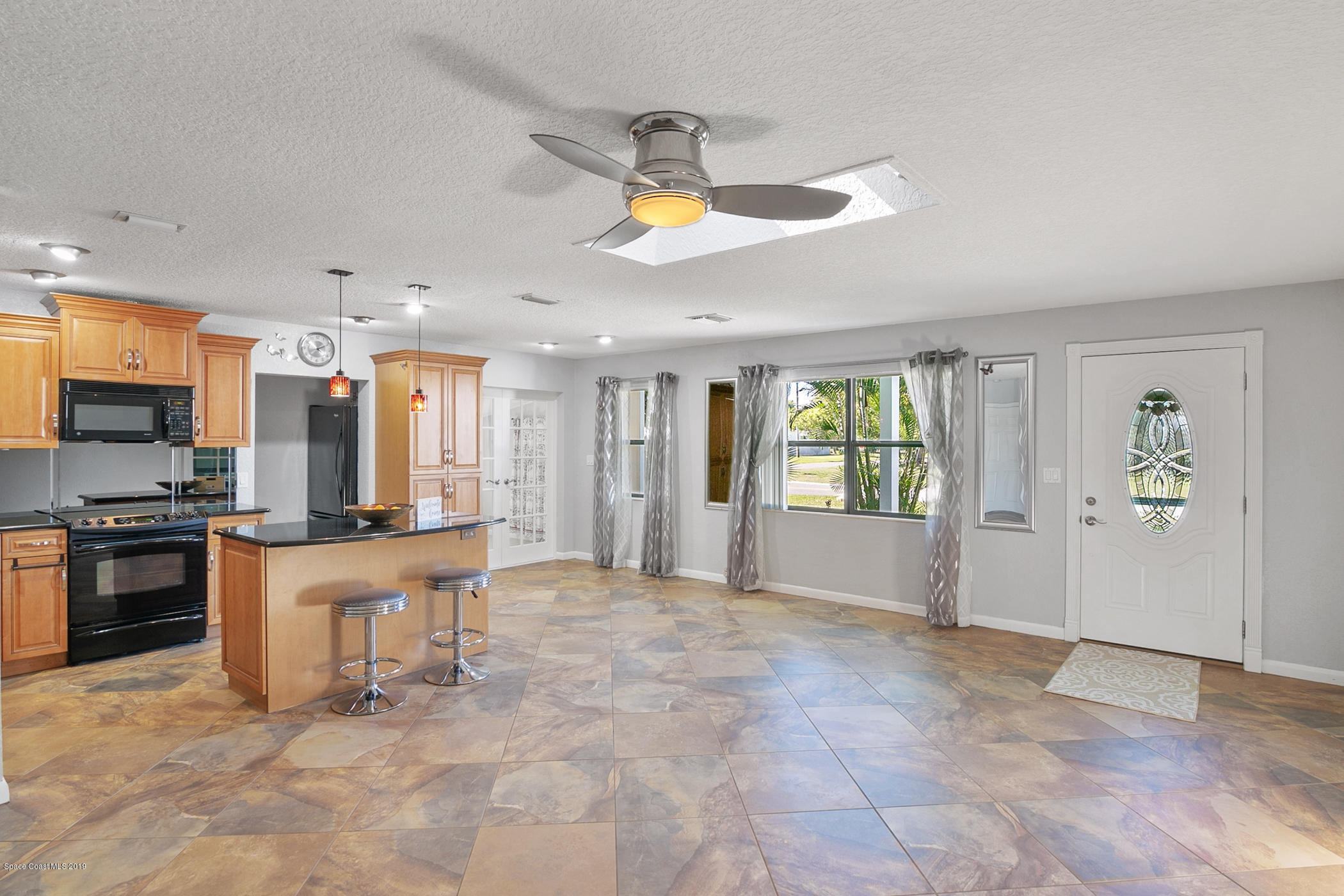 2647 Coventry Road Melbourne, FL 32935 - Photo 6 of 33 2647-coventry-020